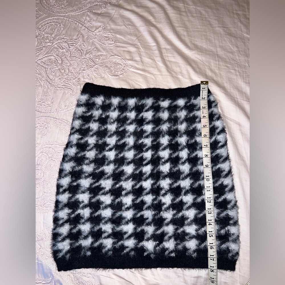 Fashion Nova Oh You Hound Houndstooth Knit Two Piece Skirt Set Size L - Picture 11 of 12